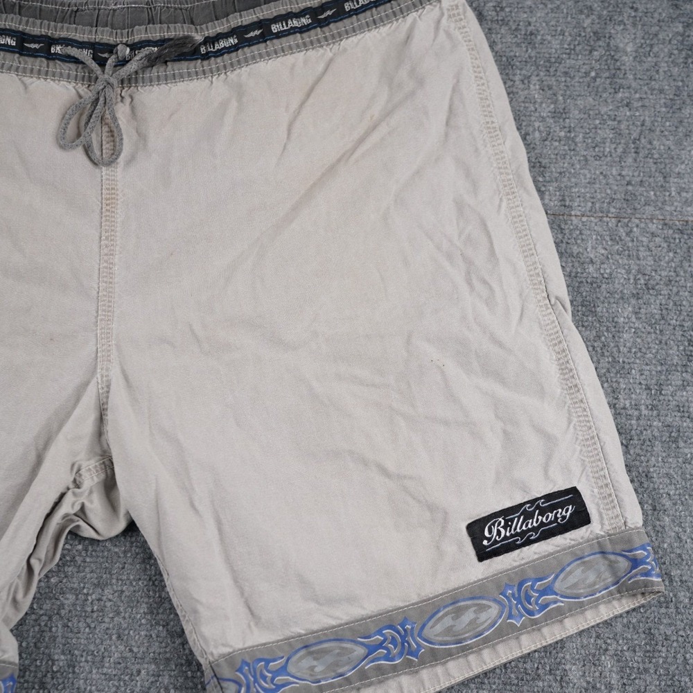 Y2K Billabong Mens Vintage Shorts Tan Blue Tribal Print Elastic Waist Size Large